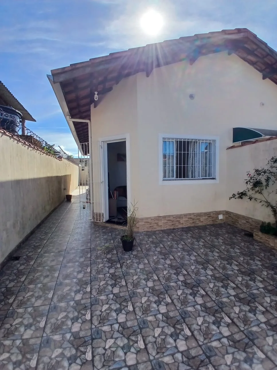 Casa com 1 dormitório próximo à praia no bairro Umuarama