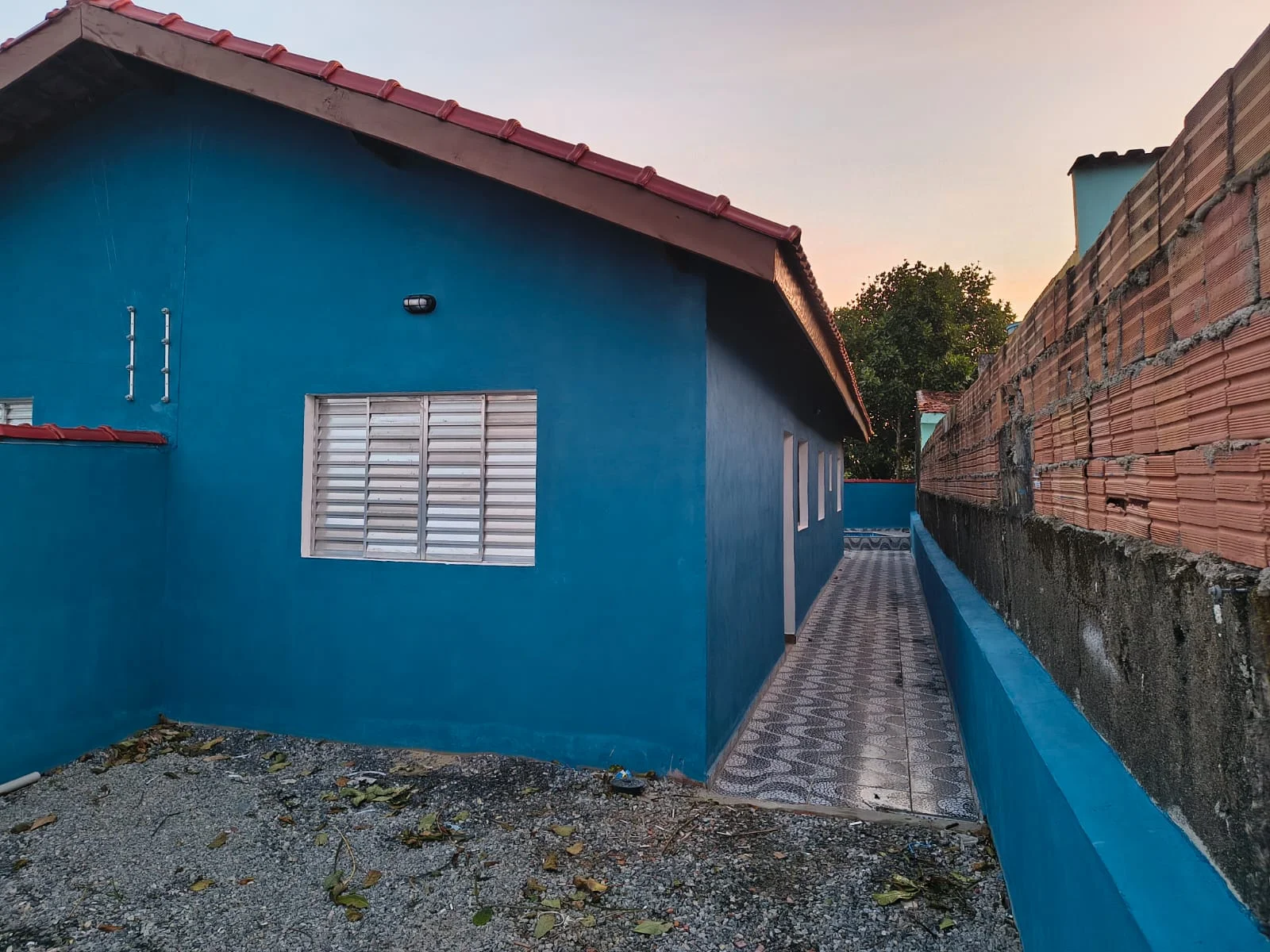 Casa com 2 dormitórios próximo à praia no bairro São João