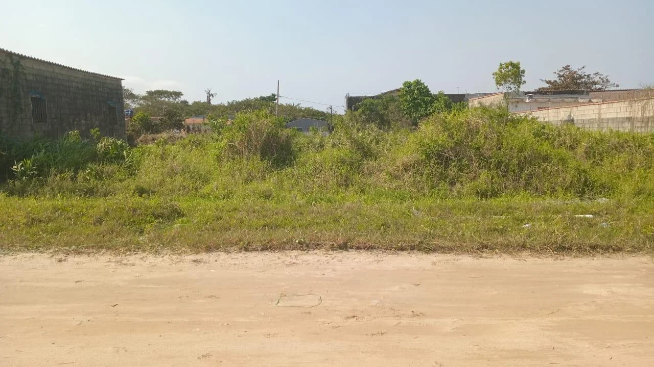Terreno próximo à praia no bairro Santa Julia