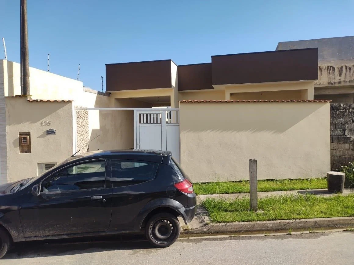 Casa com 2 dormitórios próximo à praia no bairro Estância dos Eucaliptos
