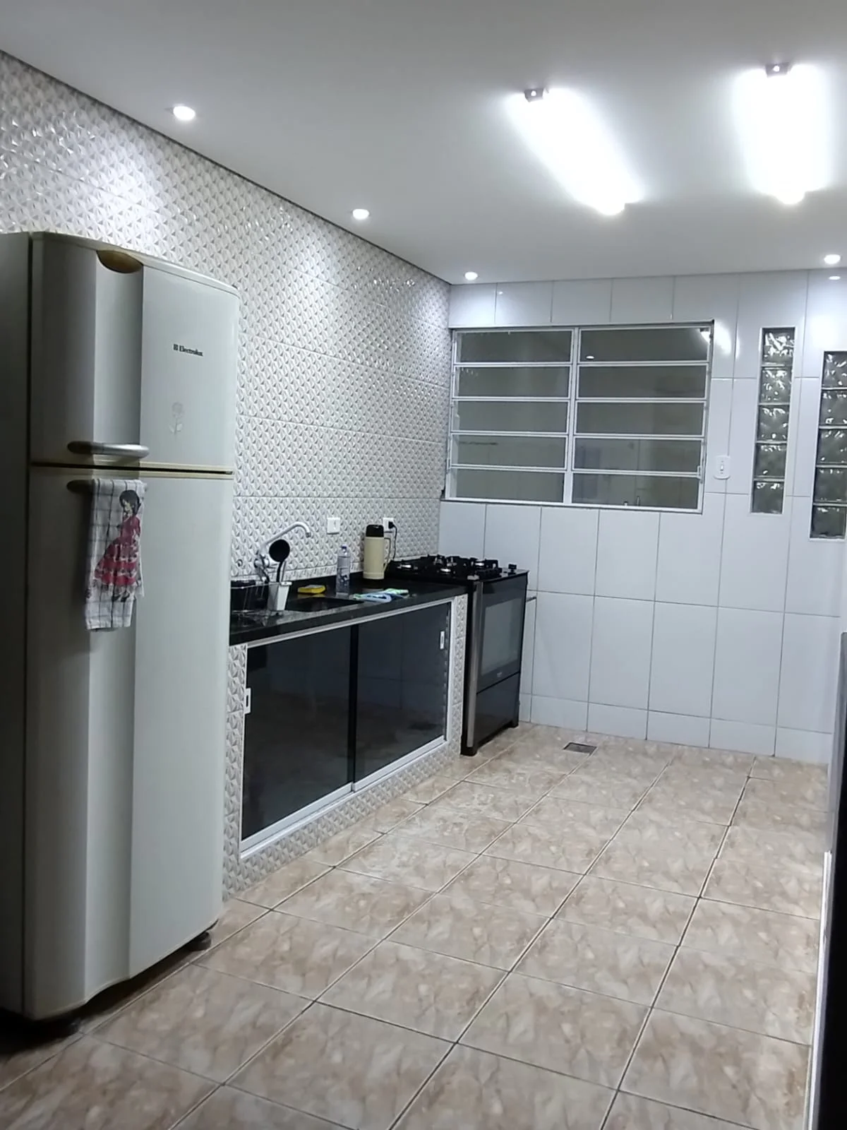 79b6dcfd-4685-4cd7-ae83-5070facddbbf.jpg